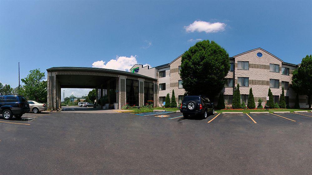 Candlewood Suites Grand Rapids Airport By Ihg Cascade Exterior foto