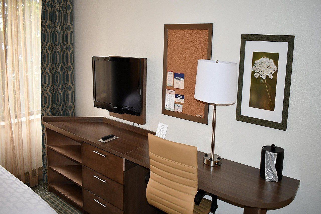 Candlewood Suites Grand Rapids Airport By Ihg Cascade Exterior foto