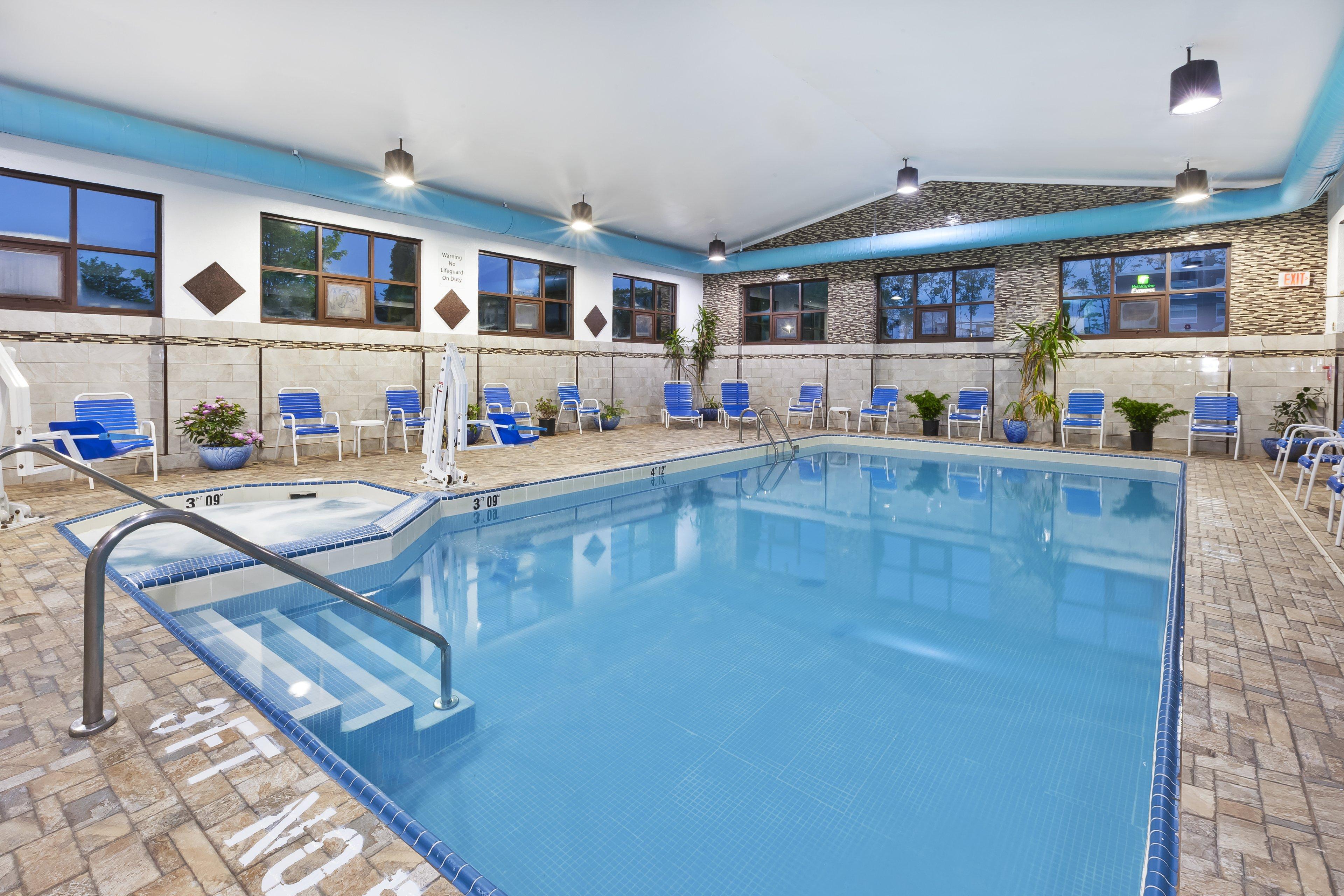 Candlewood Suites Grand Rapids Airport By Ihg Cascade Exterior foto