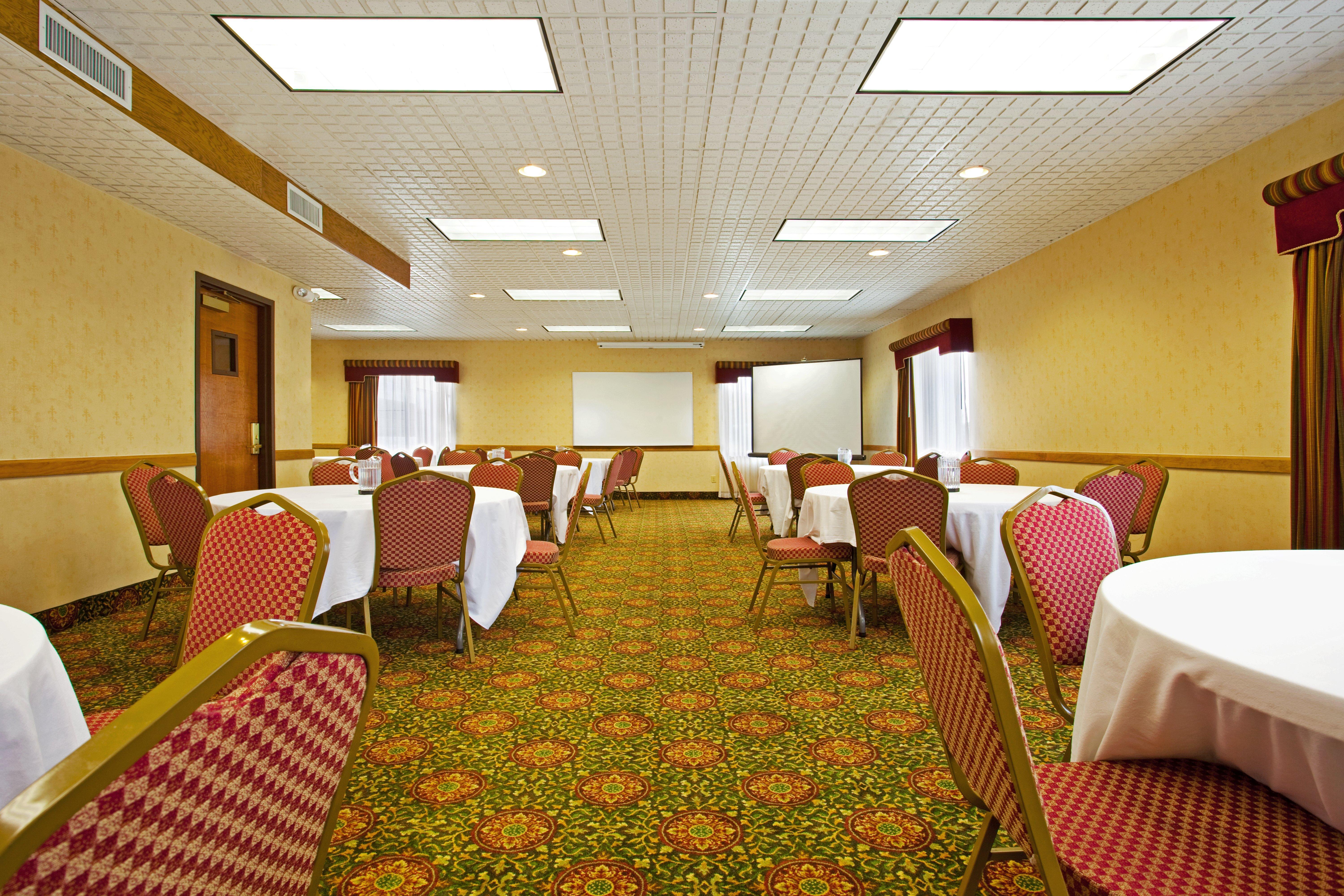 Candlewood Suites Grand Rapids Airport By Ihg Cascade Exterior foto