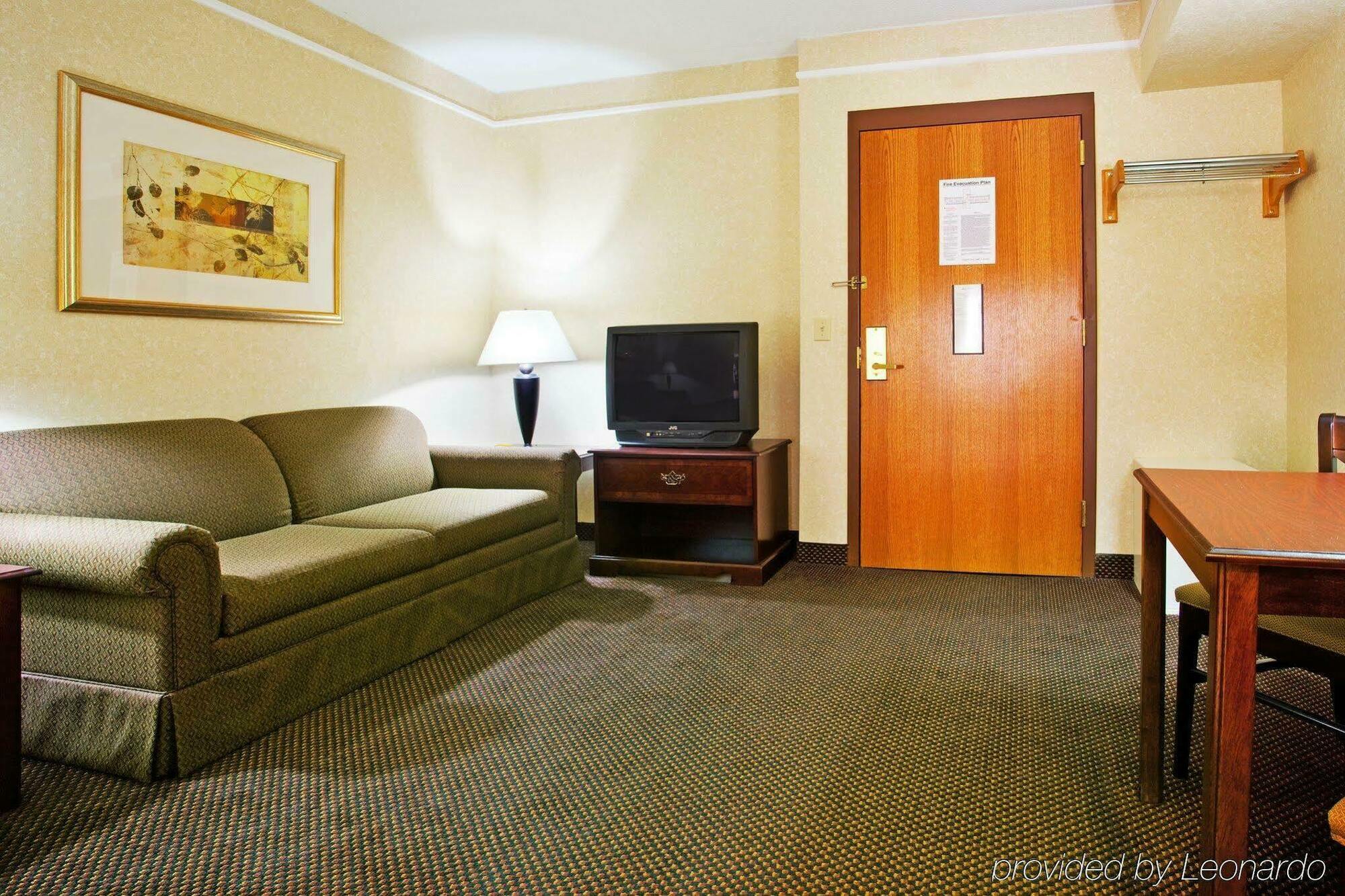 Candlewood Suites Grand Rapids Airport By Ihg Cascade Exterior foto