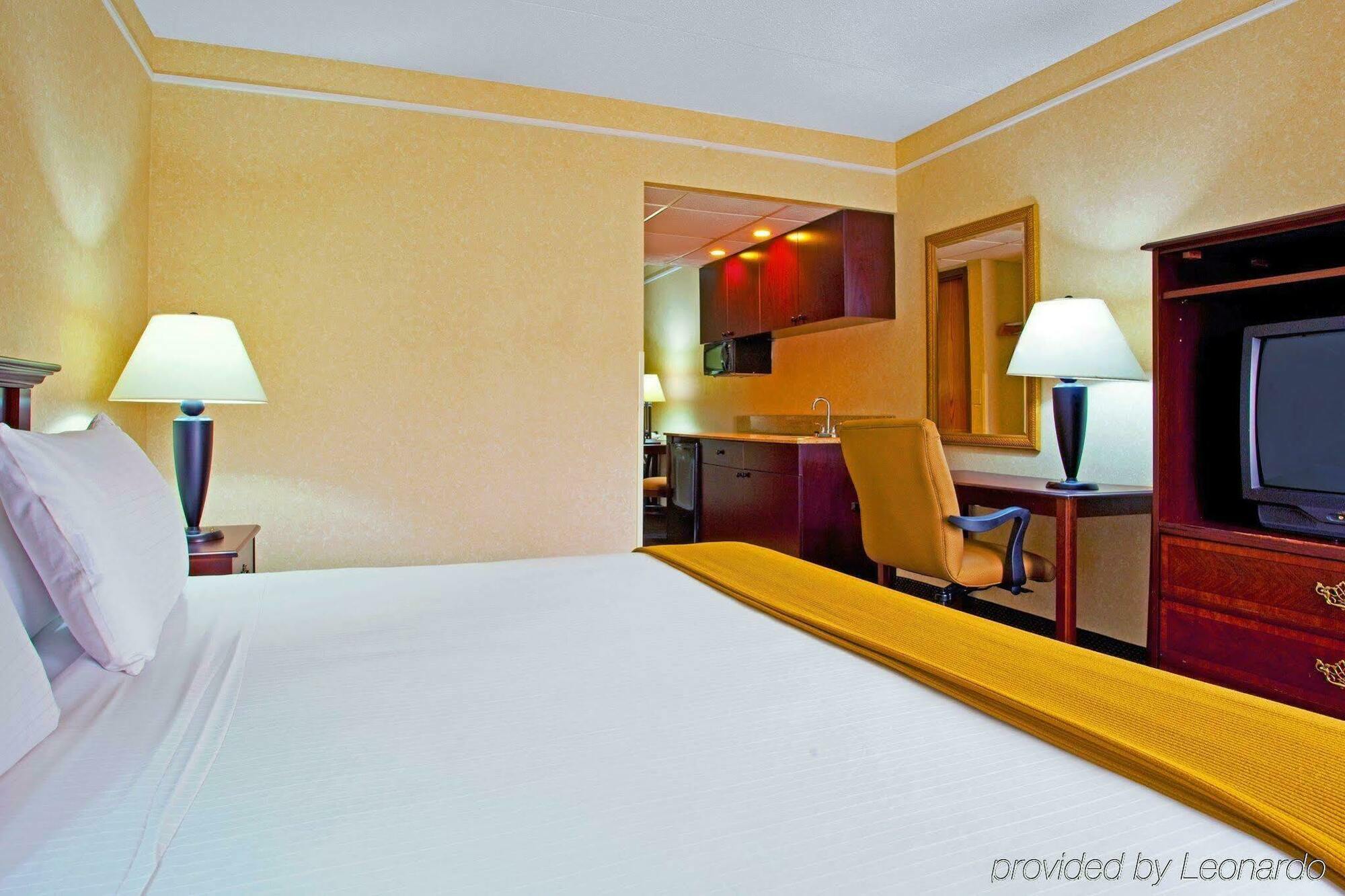 Candlewood Suites Grand Rapids Airport By Ihg Cascade Exterior foto